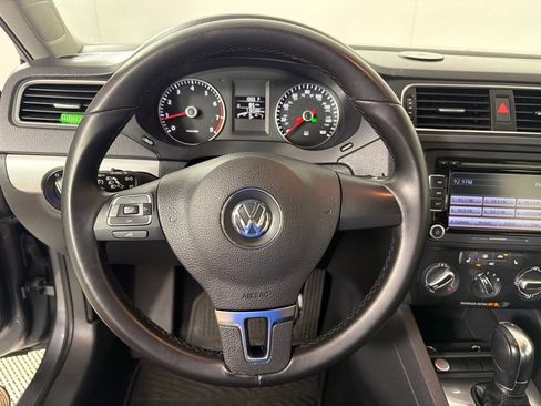 Used 2014 Volkswagen Jetta SE FWD image 14