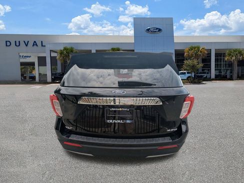 Used 2023 Ford Explorer XLT w/ Equipment Group 202A AWD/4WD image 5