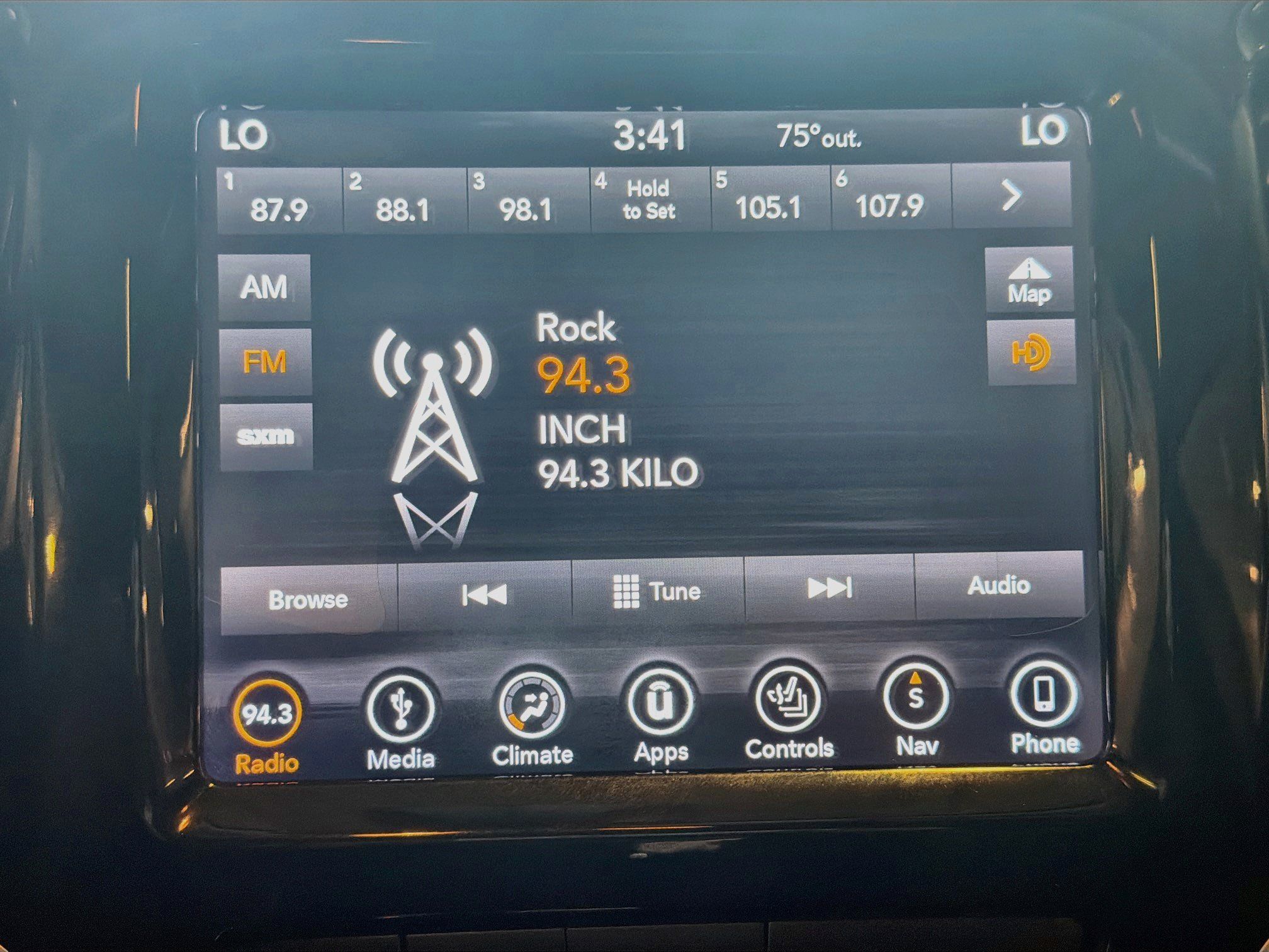 Used 2019 Jeep Cherokee Limited AWD/4WD image 21