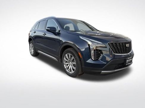 Used 2022 Cadillac XT4 Premium Luxury w/ Safety Alert Package image 8