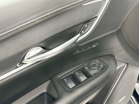 Used 2018 Cadillac XT5 Platinum image 17
