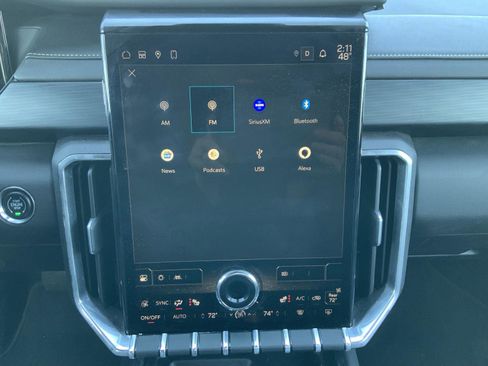 Used 2024 GMC Acadia Elevation image 42