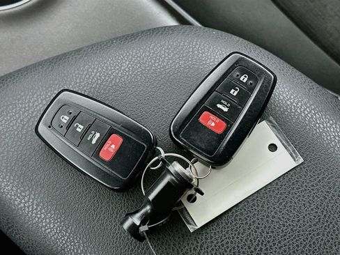 Used 2022 Toyota Camry LE FWD image 25