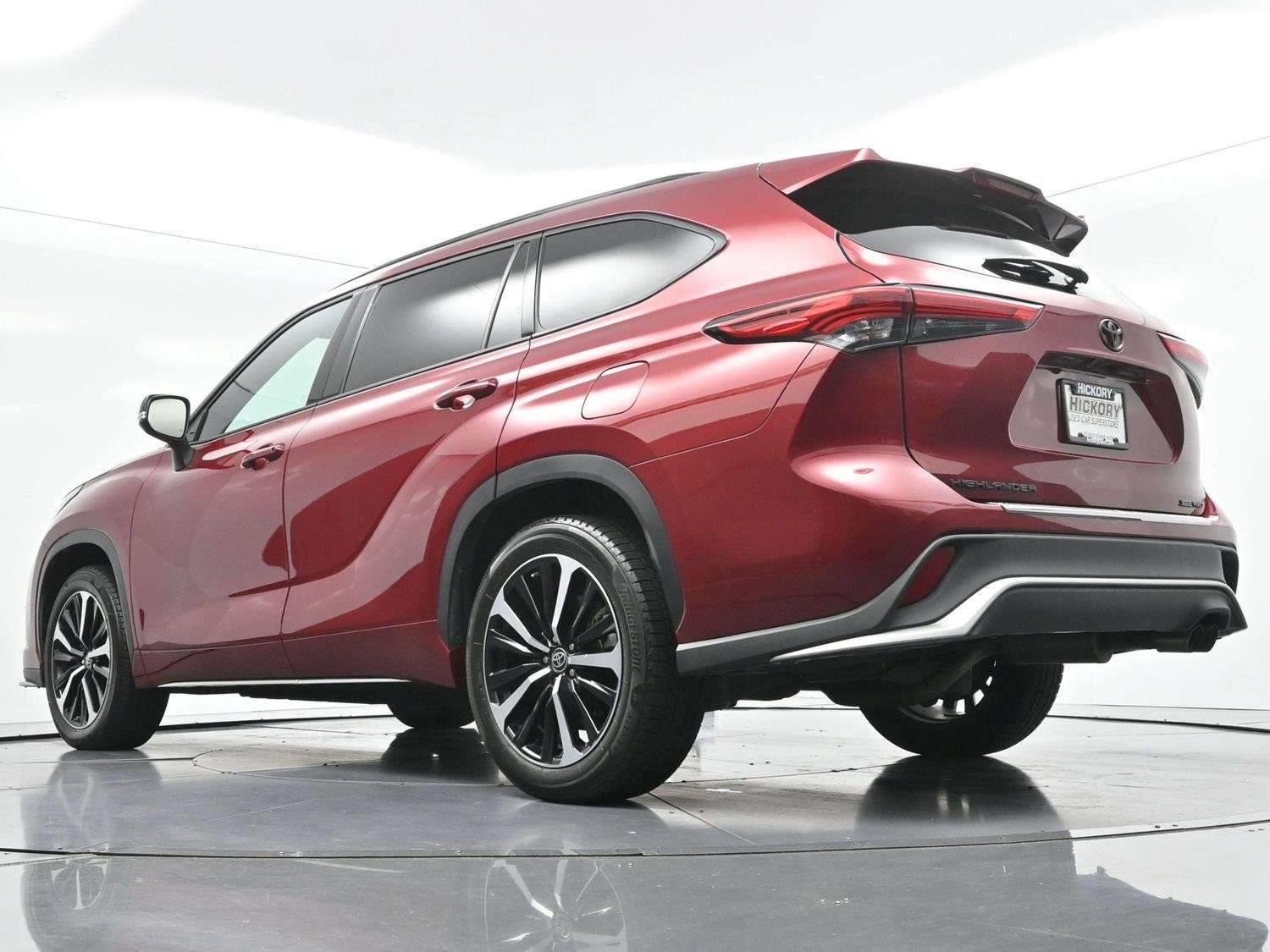 Used 2022 Toyota Highlander XSE AWD/4WD image 51