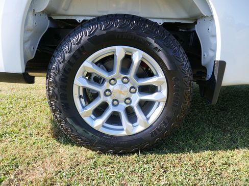 New 2025 Chevrolet Silverado 1500 LT w/ Z71 Off-Road Package image 12