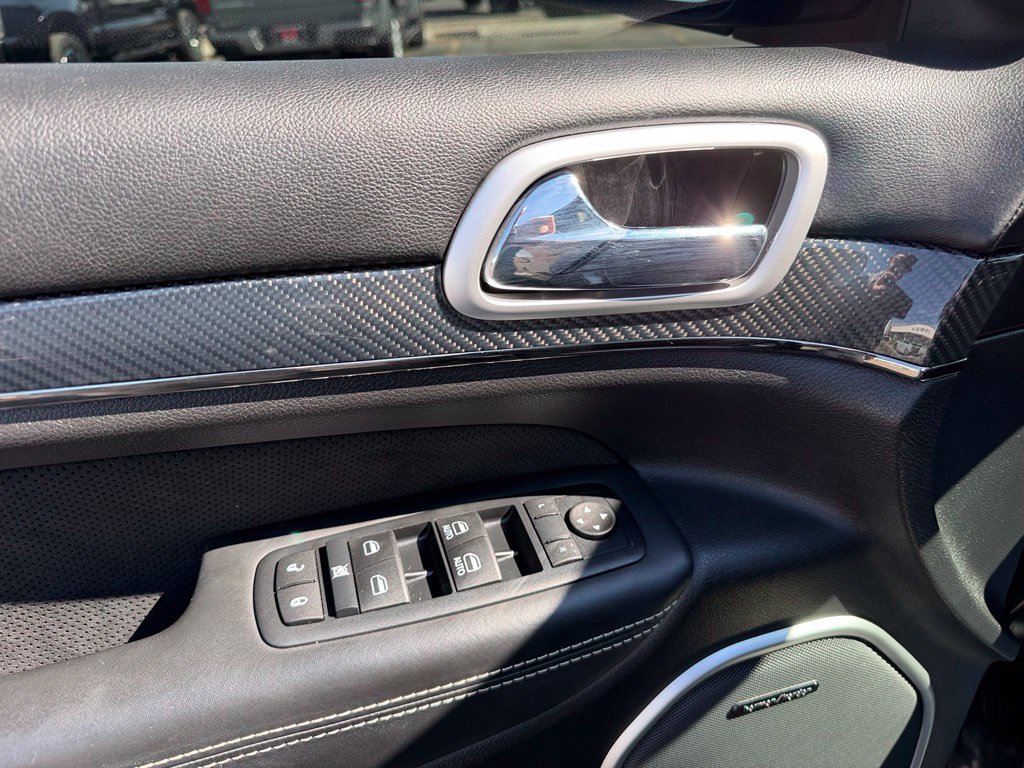 Used 2016 Jeep Grand Cherokee SRT AWD/4WD image 22