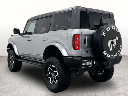 Used 2024 Ford Bronco Outer Banks AWD/4WD image 12