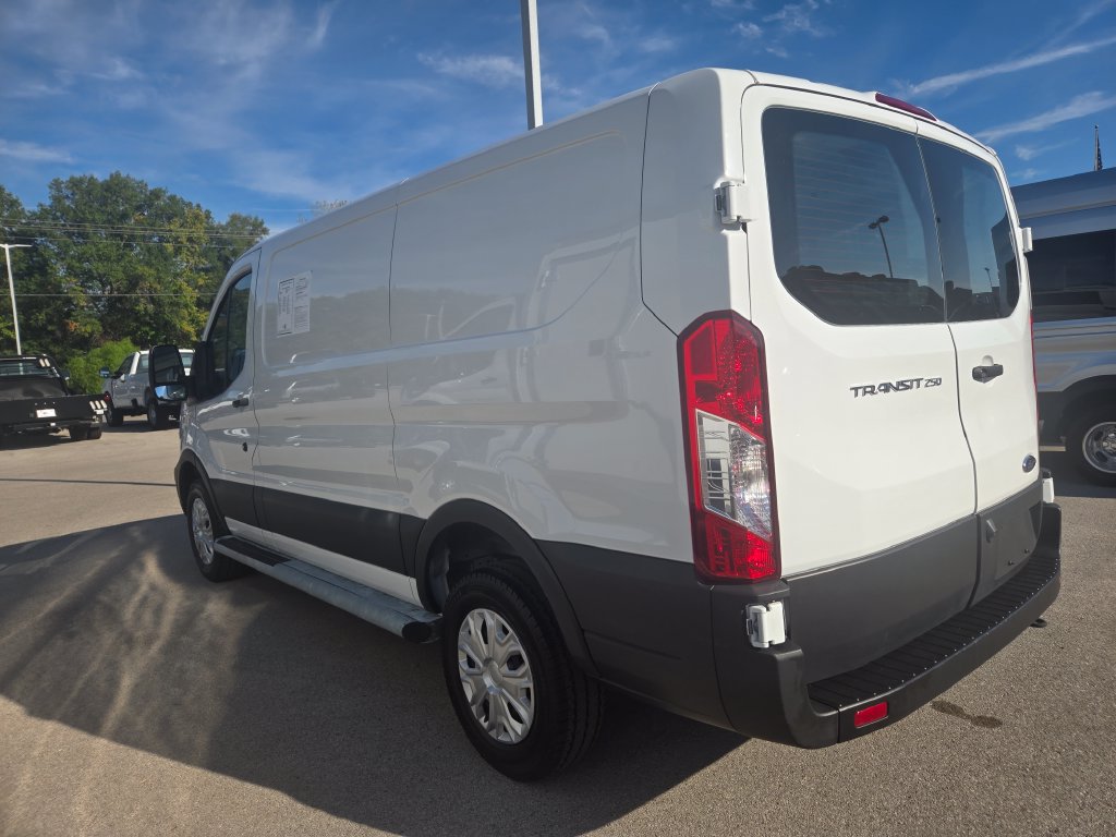 Used 2025 Ford Transit 250 Low Roof w/ Exterior Upgrade Package RWD image 4