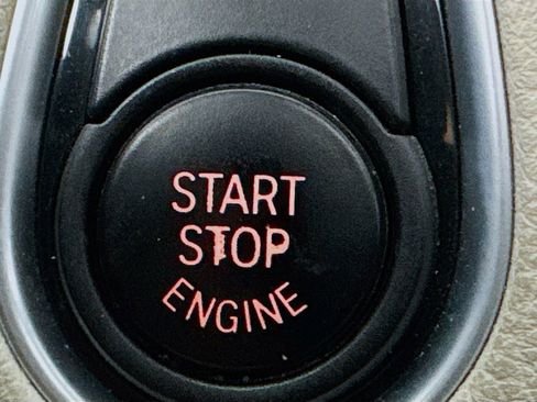 Used 2017 BMW 330i Sedan image 20