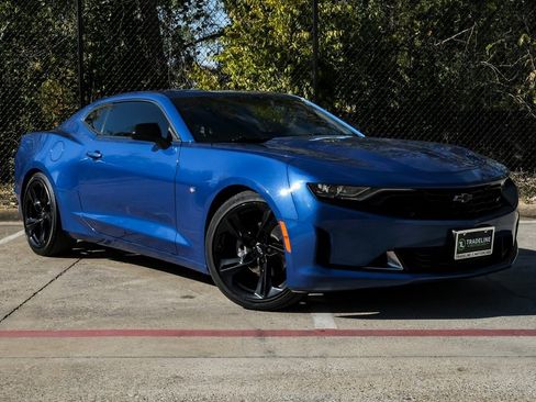 Used 2022 Chevrolet Camaro LT w/ RS Package image 8