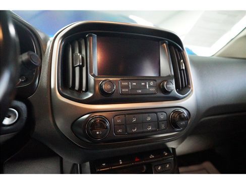 Used 2018 Chevrolet Colorado Z71 image 20