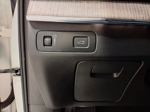 Used 2021 Volvo XC90 T6 Inscription w/ Climate Package image 22