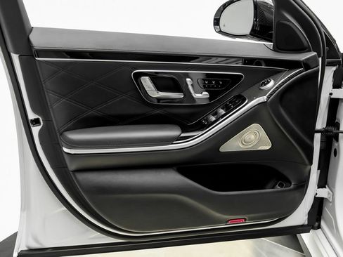Used 2024 Mercedes-Benz S 63 AMG S w/ Carbon Fiber Exterior Package image 51