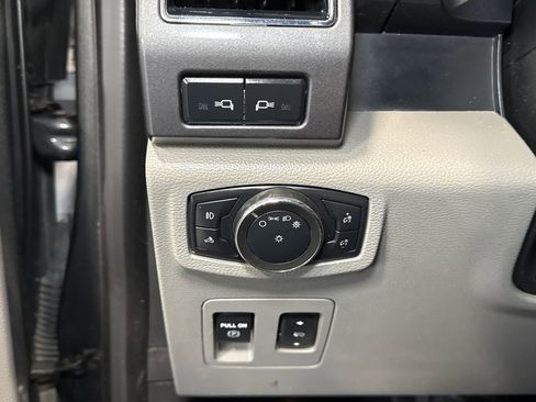 Used 2020 Ford F150 XLT w/ Equipment Group 302A Luxury AWD/4WD image 26