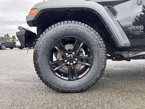 Used 2021 Jeep Wrangler Unlimited Sport image 17