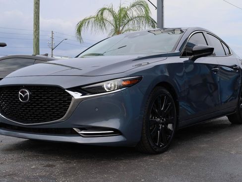 Used 2022 MAZDA MAZDA3 s AWD/4WD image 2