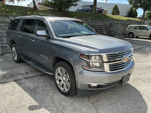 Used 2018 Chevrolet Suburban Premier AWD/4WD image 6
