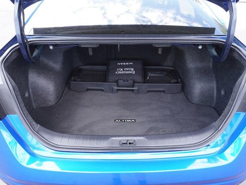 Certified 2025 Nissan Altima 2.5 SR AWD/4WD image 8