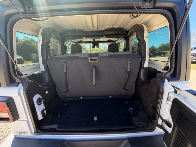 Used 2024 Jeep Wrangler Sport AWD/4WD image 12