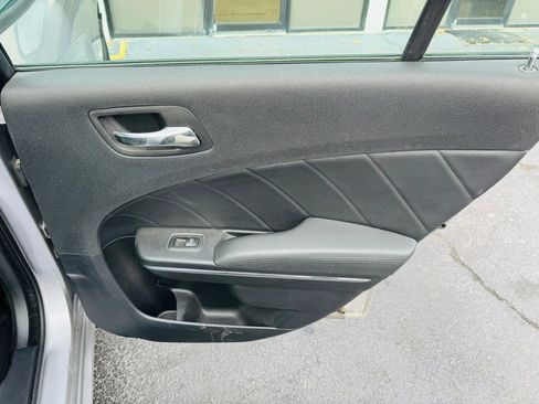 Used 2014 Dodge Charger R/T image 17