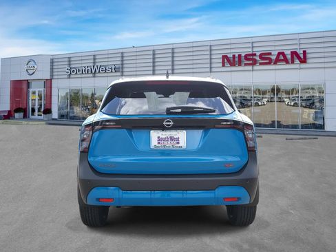New 2026 Nissan Kicks SR FWD image 6