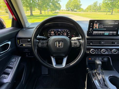 Used 2024 Honda Civic Touring image 10