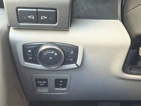 Used 2018 Ford F150 XLT w/ Equipment Group 302A Luxury image 14