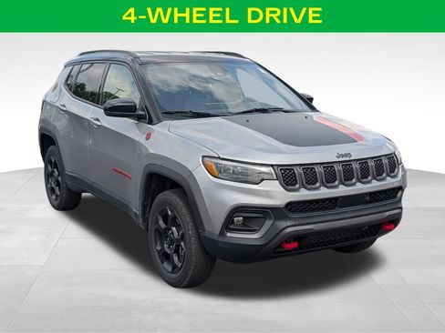 Used 2023 Jeep Compass Trailhawk w/ Trailhawk Elite Group AWD/4WD image 4