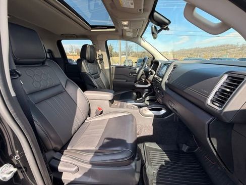 Certified 2024 Nissan Frontier SL w/ Technology Package image 20