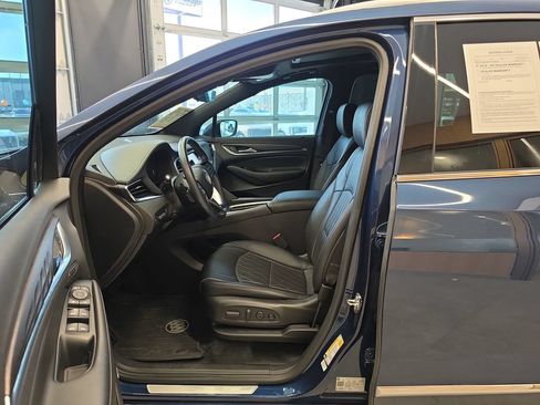 Used 2022 Buick Enclave Avenir FWD image 13