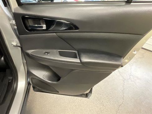 Used 2018 Mitsubishi Eclipse Cross SE image 15