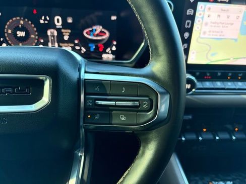 Used 2023 GMC Canyon Denali image 39