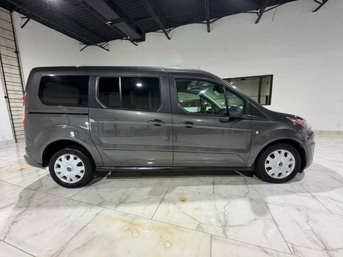Used 2020 Ford Transit Connect XLT image 5