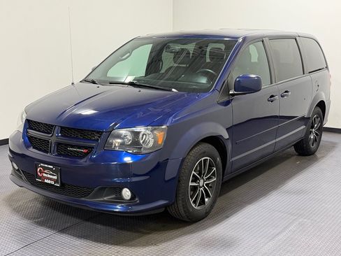 Used 2017 Dodge Grand Caravan GT FWD image 1
