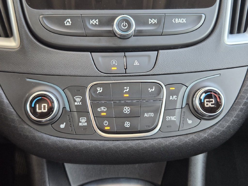 Used 2024 Chevrolet Malibu LT FWD image 19