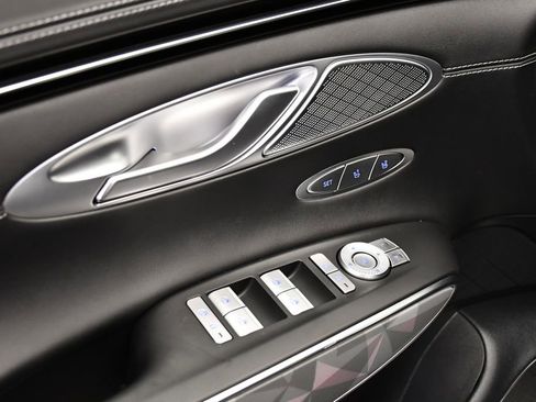 Used 2025 Genesis GV70 3.5T Sport w/ Sport Advanced Package image 35