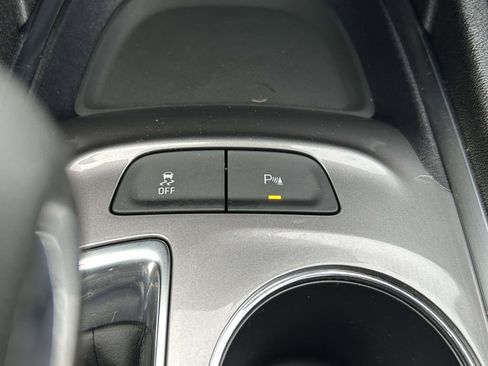 Used 2024 Chevrolet Malibu LT image 25