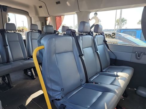 Used 2017 Ford Transit 350 XL image 2