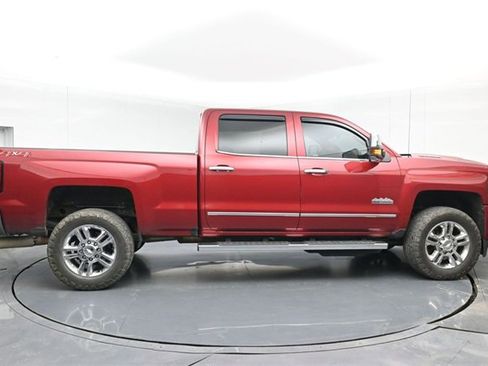 Used 2018 Chevrolet Silverado 2500 High Country w/ Duramax Plus Package image 15
