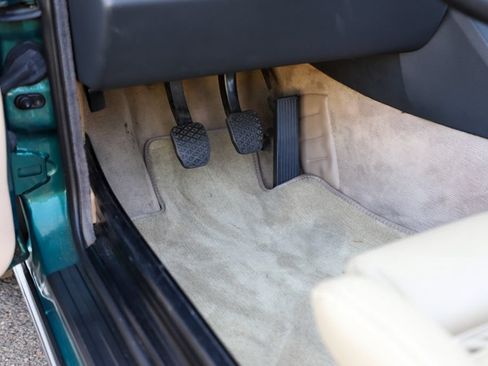 Used 1992 BMW 325i Convertible RWD image 46