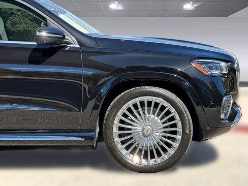 Certified 2025 Mercedes-Benz Maybach GLS 600 4MATIC image 37