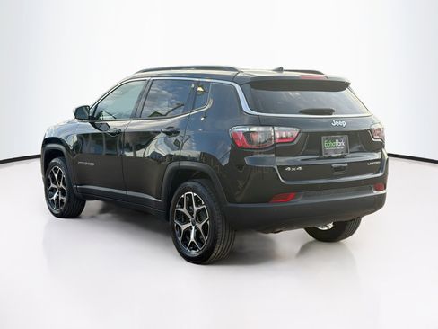 Used 2025 Jeep Compass Limited AWD/4WD image 5