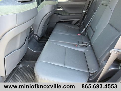 Used 2024 Lexus GX 550 image 17