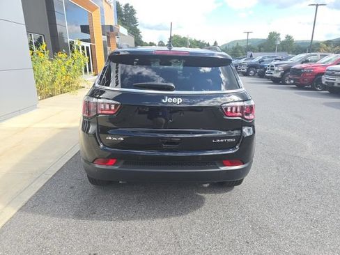 Used 2025 Jeep Compass Limited AWD/4WD image 5