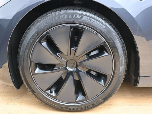 Used 2024 Tesla Model 3 Long Range AWD/4WD image 9
