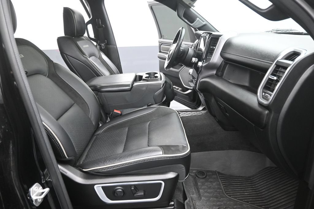 Used 2023 RAM 1500 Laramie RWD image 16
