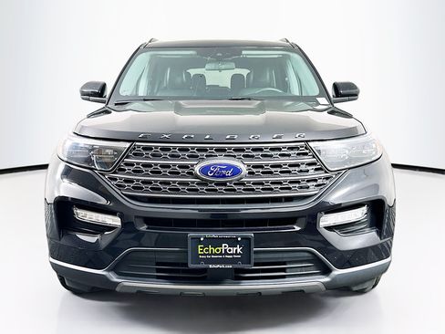Used 2023 Ford Explorer XLT w/ Equipment Group 202A RWD image 2