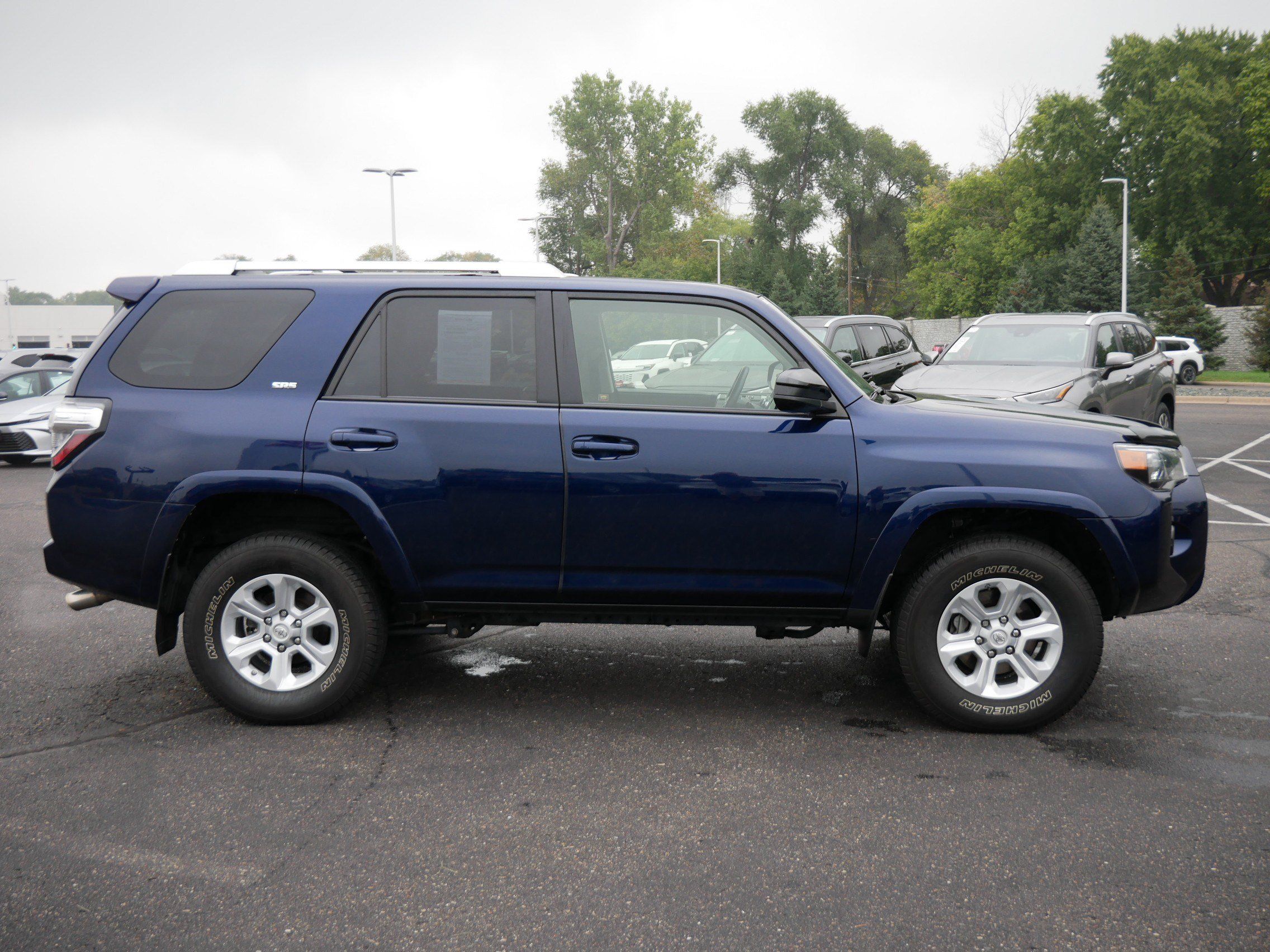 Used 2018 Toyota 4Runner SR5 w/ Convenience Package AWD/4WD image 8