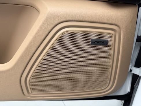 Used 2025 Porsche Macan image 21