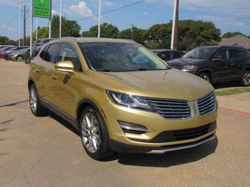 Used 2015 Lincoln MKC FWD w/ Equipment Group 102A Reserve image 4